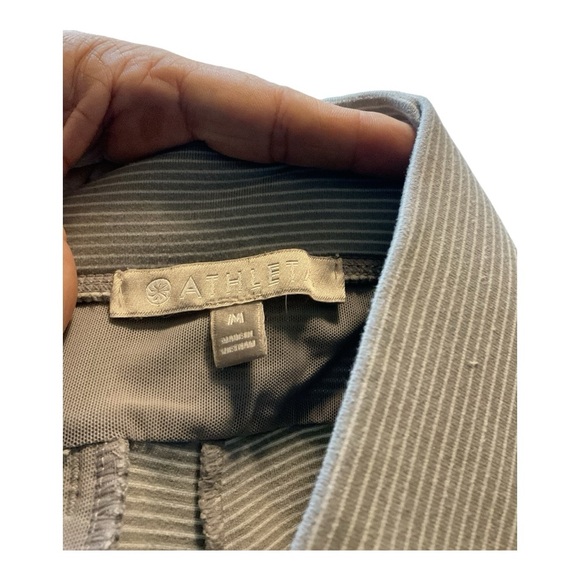 Women’s Athleta Striped Modern Metro shorts,‎ size medium - Picture 3 of 3